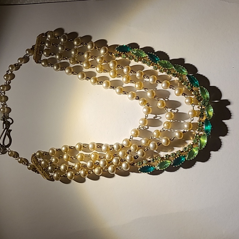Genuine Vintage light green and emerald stones and layered pearl strand necklace